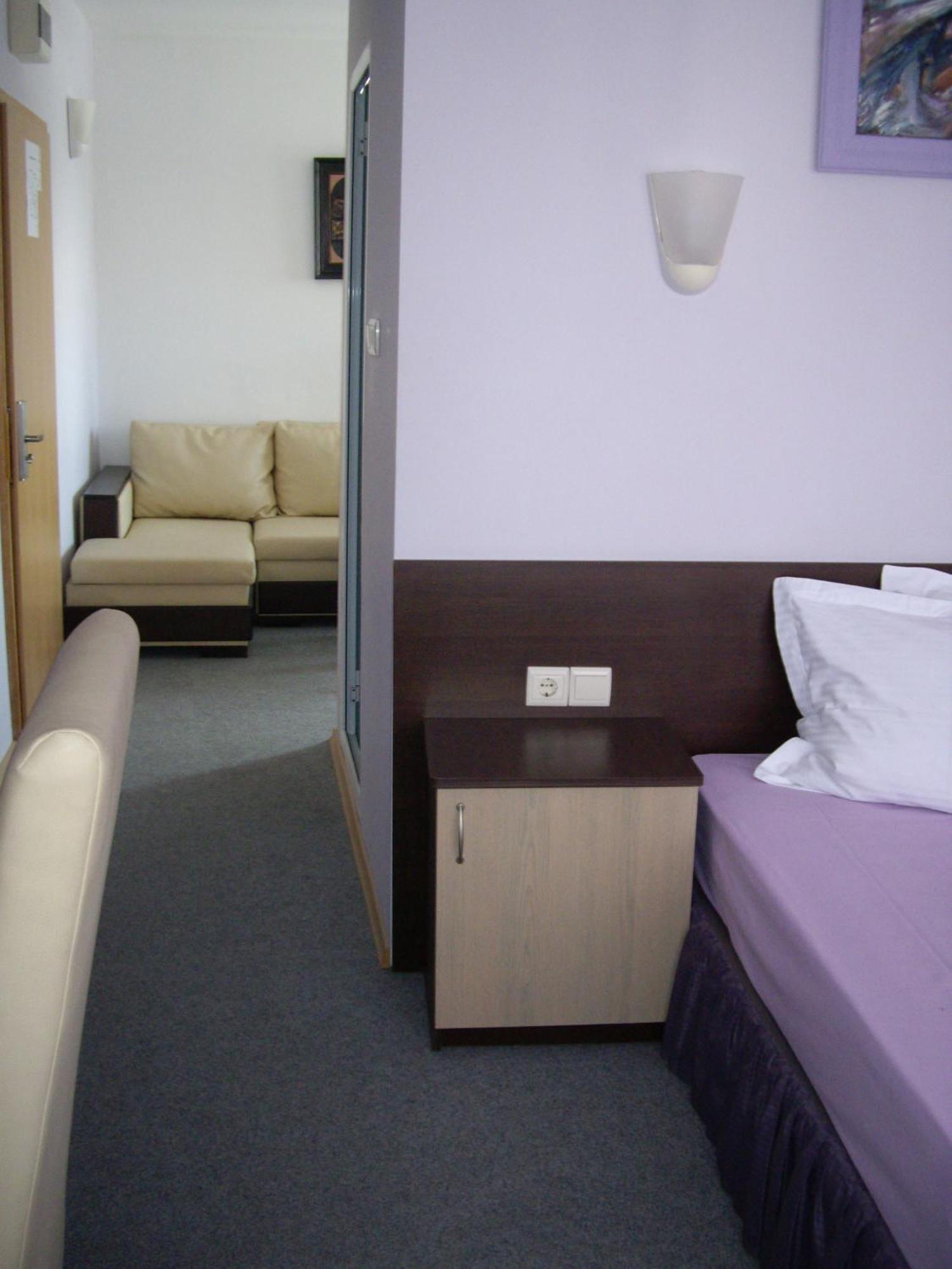 Family Hotel Avramov Vidin Eksteriør billede